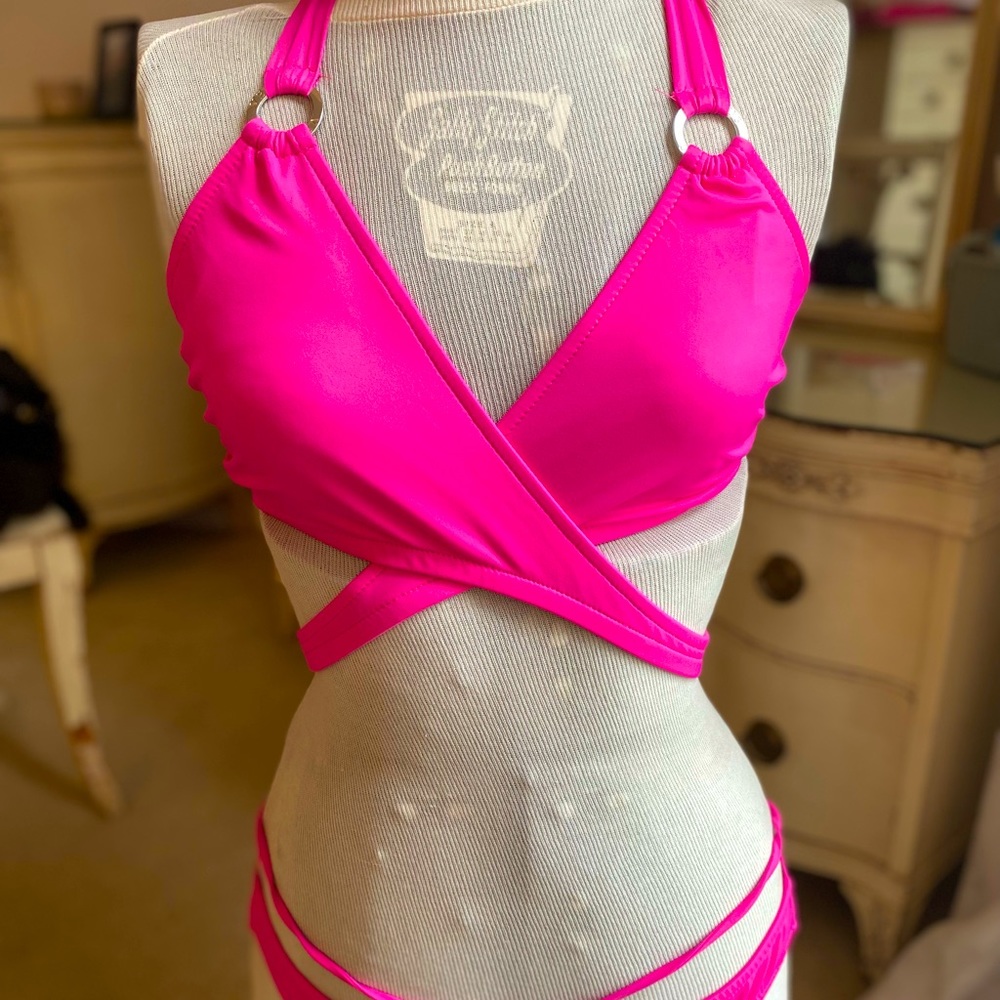 Venus— Pink— Wrap Swim Suit Top— D